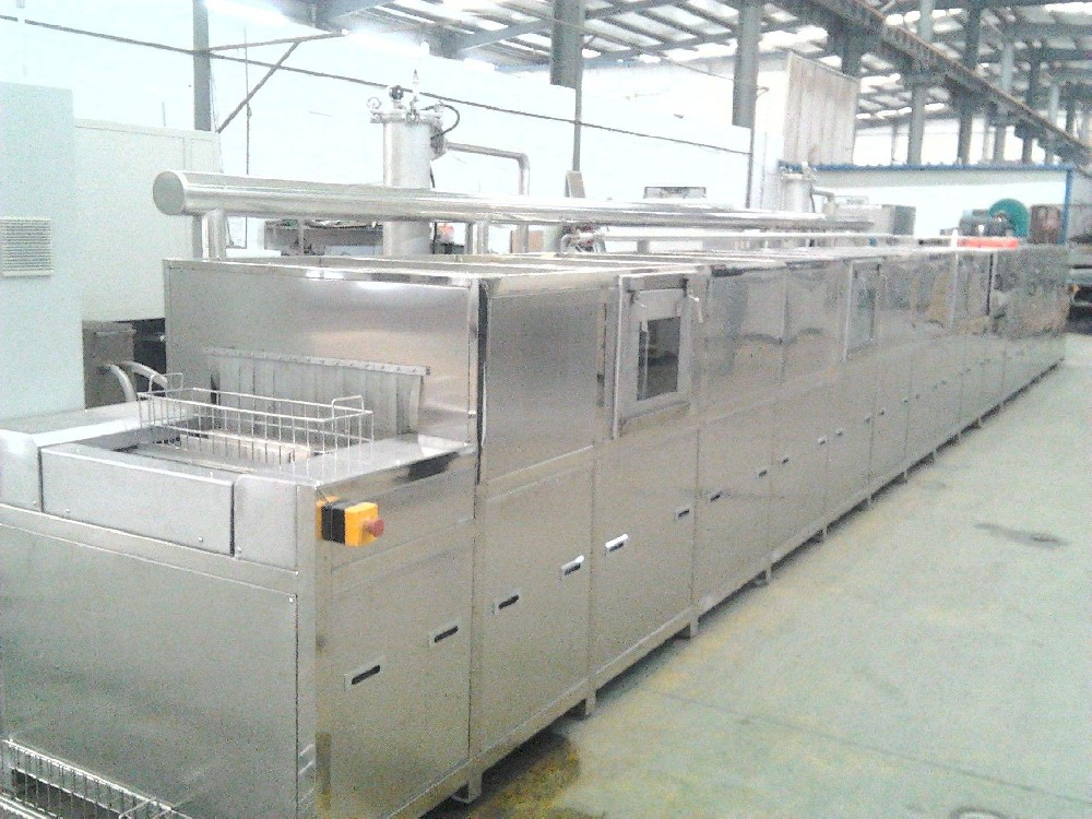連續(xù)通過(guò)式噴淋清洗機(jī)