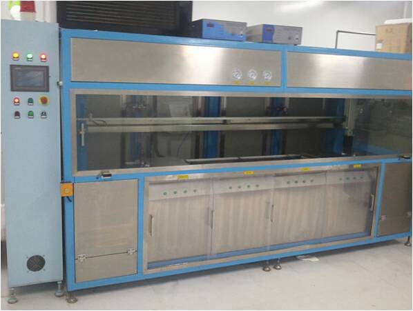 半導(dǎo)體全自動單臂式超聲波清洗烘干設(shè)備